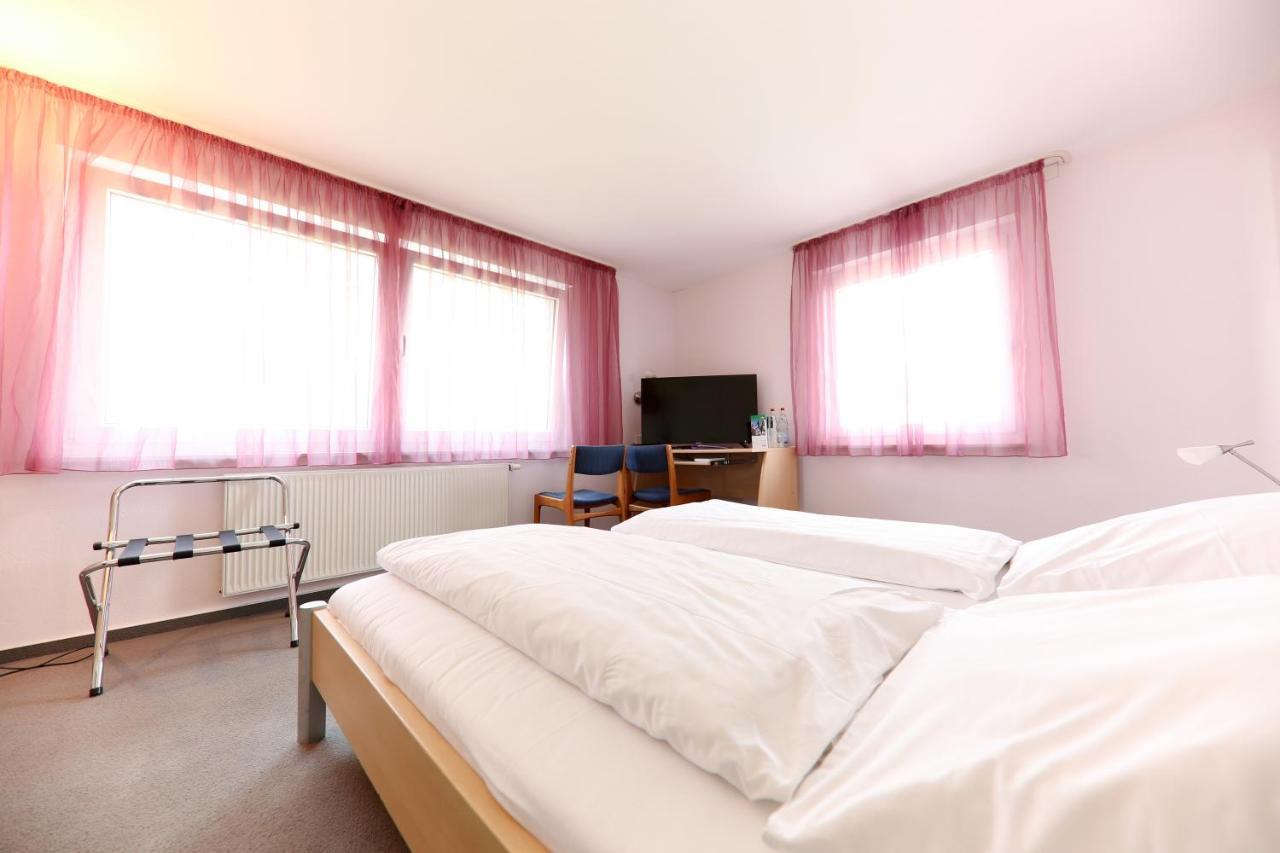 Hotel Albblick Bad Boll Kültér fotó